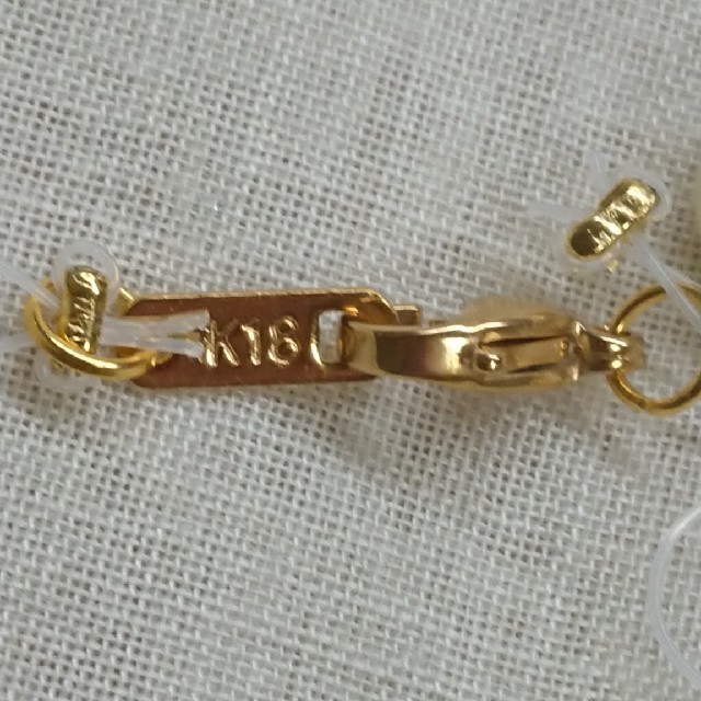 オパールホワイトのテグス×グラスパールが清楚なタトゥーネックレス ハンドメイドのアクセサリー(ネックレス)の商品写真