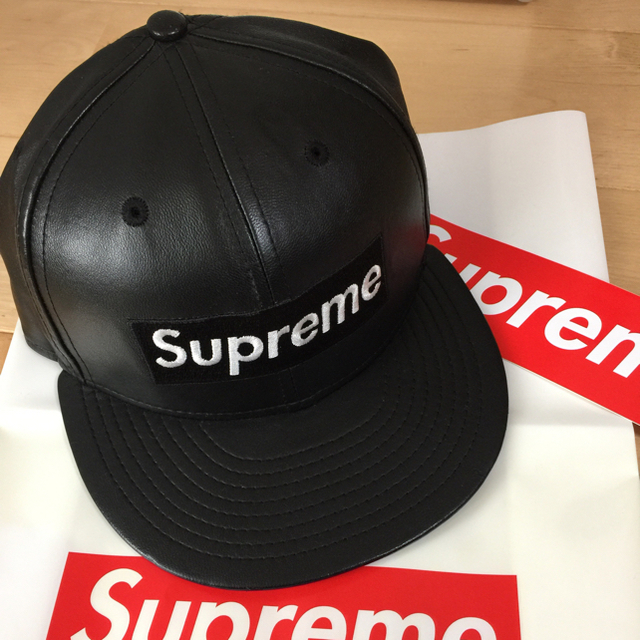 Supreme(シュプリーム)のsupreme   NEWERA  15AW メンズの帽子(キャップ)の商品写真