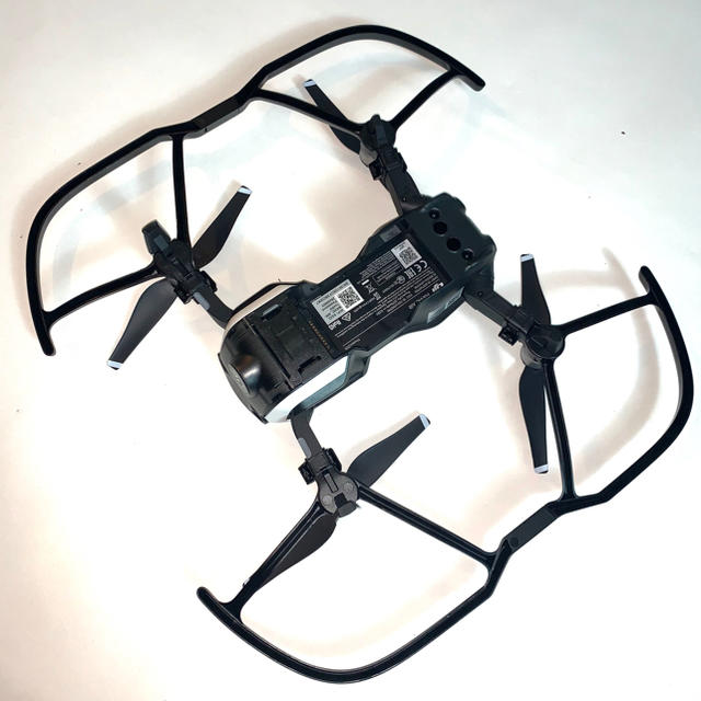 【美品】DJI Mavic Air マビックエアーフライモアコンボ（全付属品付） エンタメ/ホビーのおもちゃ/ぬいぐるみ(ホビーラジコン)の商品写真