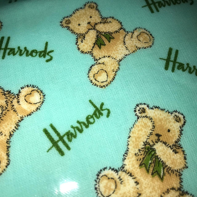 Harrods(ハロッズ)のHarrodsハロッズ マチ無しショッピングバッグ新品未使用 レディースのバッグ(トートバッグ)の商品写真