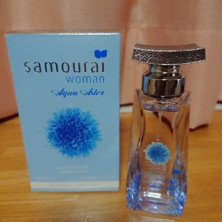 サムライ(SAMOURAI)のsamourai womanアクアアスター40ml【ほぼ新品】(香水(女性用))