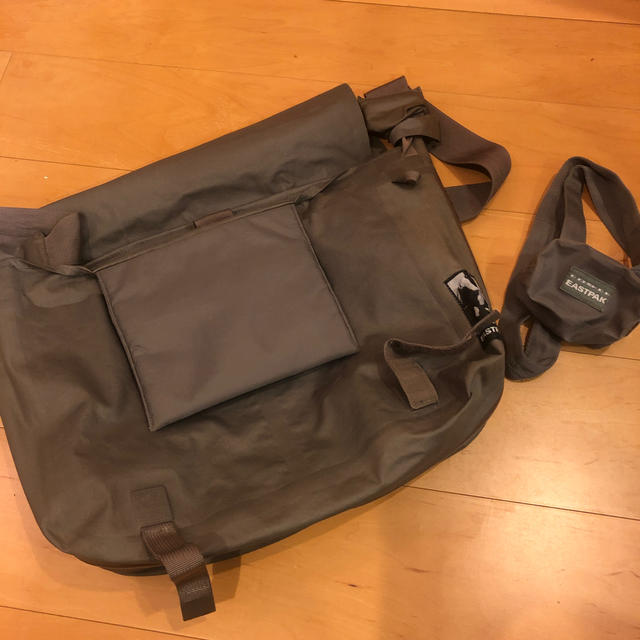 DRKSHDW(ダークシャドウ)の2009AW DRKSHDW × EASTPAK メッセンジャーバック メンズのバッグ(メッセンジャーバッグ)の商品写真