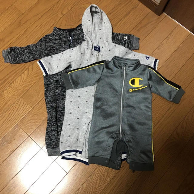 Champion(チャンピオン)のChampion ロンパース　3点セット キッズ/ベビー/マタニティのベビー服(~85cm)(ロンパース)の商品写真