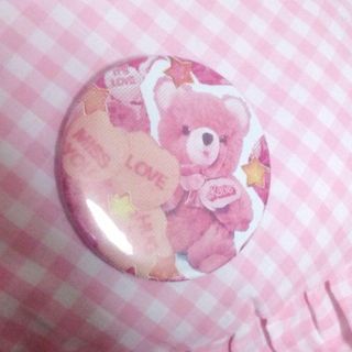 ケイティー(Katie)のPink Teddy 缶ばっち🐻💕(ブローチ/コサージュ)