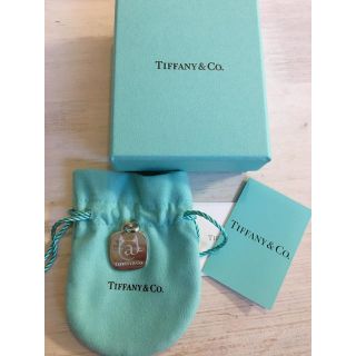 ティファニー(Tiffany & Co.)のお取置き☆ ティファニーキャットストリート 限定 シルバー チャーム タグ (チャーム)