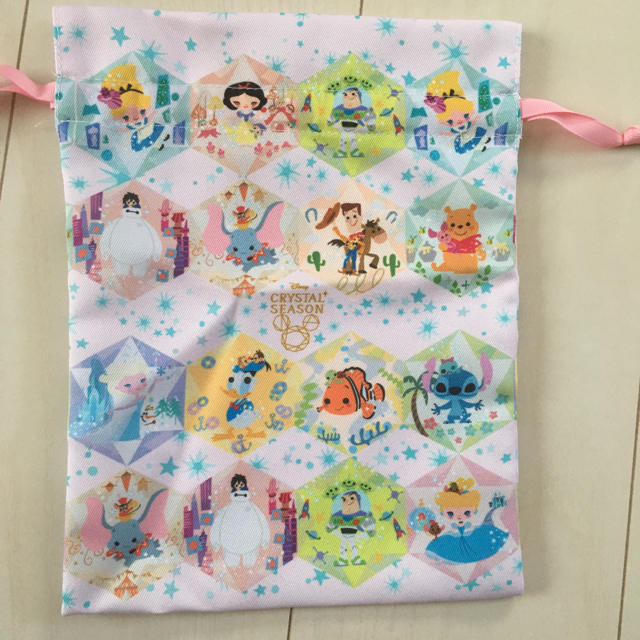 Disney(ディズニー)のディズニー巾着袋 エンタメ/ホビーのおもちゃ/ぬいぐるみ(キャラクターグッズ)の商品写真