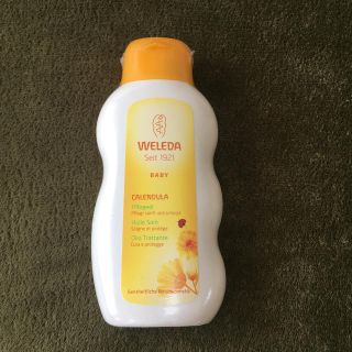 ヴェレダ(WELEDA)の【ヴェレダ】カレンドラ　ベビーオイル　200ml 新品未開封(ベビーローション)