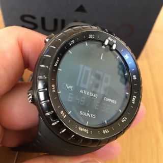 スント(SUUNTO)のSUUNTO スントコアオールブラック^ ^(腕時計(デジタル))