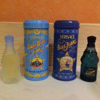 ヴェルサーチ(VERSACE)のヴェルサーチ ブルージーンズ ミニ香水(香水(女性用))