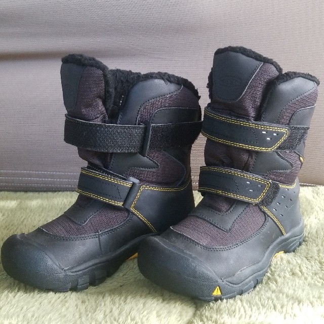 KEEN(キーン)のKEEN スノーブーツ防水・ボア付き キッズ/ベビー/マタニティのキッズ靴/シューズ(15cm~)(ブーツ)の商品写真