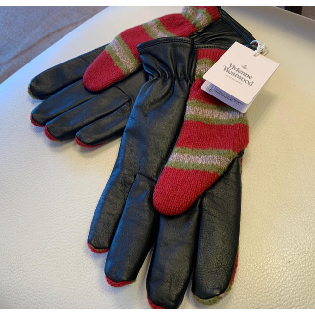 Vivienne Westwood(ヴィヴィアンウエストウッド)の国内正規新品Vivienne Westwood ウール/羊革/ 紳士手袋 メンズのファッション小物(手袋)の商品写真