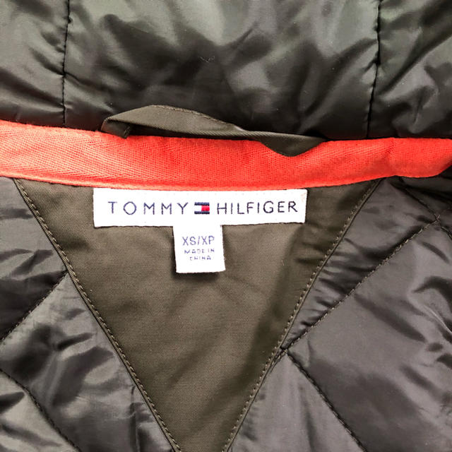 TOMMY HILFIGER(トミーヒルフィガー)のTOMMY HILFIGER トミー コート ジャケット ファー　モスグリーン レディースのジャケット/アウター(モッズコート)の商品写真