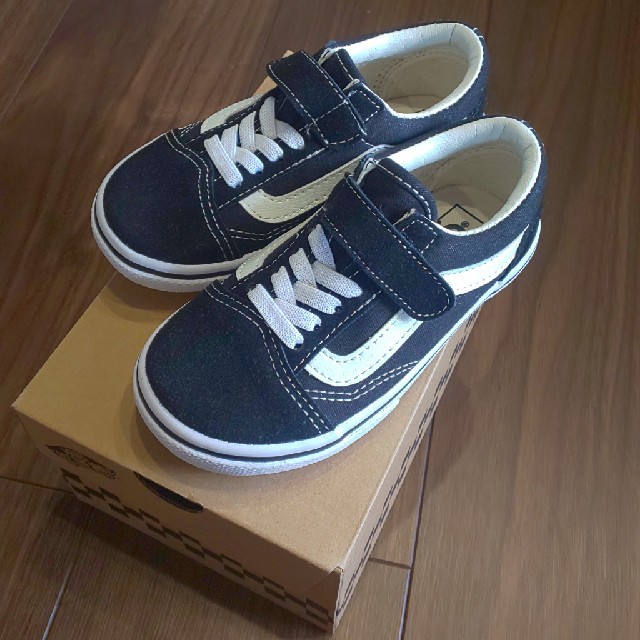 VANS(ヴァンズ)の専用♪VANS オールドスクール 17cm キッズ キッズ/ベビー/マタニティのキッズ靴/シューズ(15cm~)(スニーカー)の商品写真