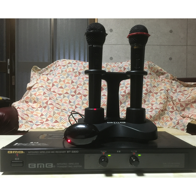 ネオンR2.ワイヤレスマイクセット、採点機付き(カラオケ機器) 楽器のレコーディング/PA機器(その他)の商品写真