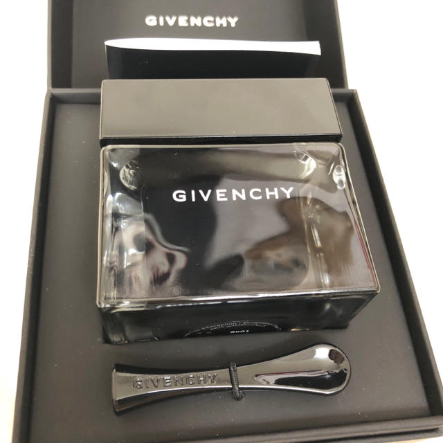 GIVENCHY(ジバンシィ)のジバンシイ ソワン ノワール クレーム レジェ コスメ/美容のスキンケア/基礎化粧品(フェイスクリーム)の商品写真