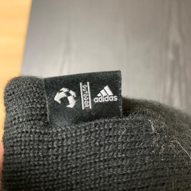 adidas(アディダス)のadidas アディダス ニットキャップ　ニット メンズの帽子(ニット帽/ビーニー)の商品写真