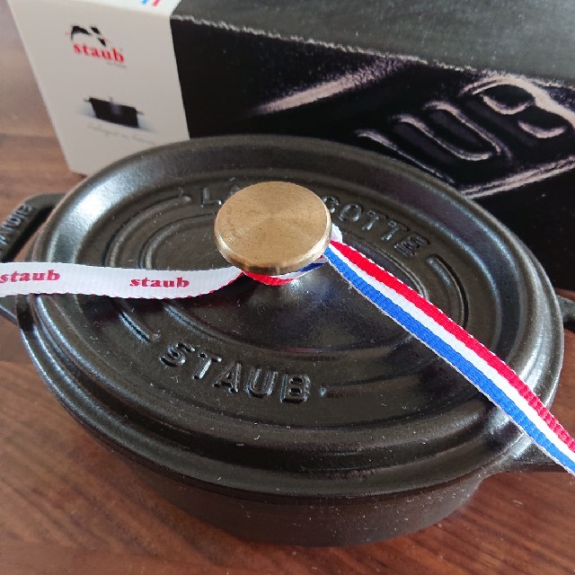 STAUB(ストウブ)のSTAUB◆オーバル15cm ブラック◆ストウブ インテリア/住まい/日用品のキッチン/食器(鍋/フライパン)の商品写真