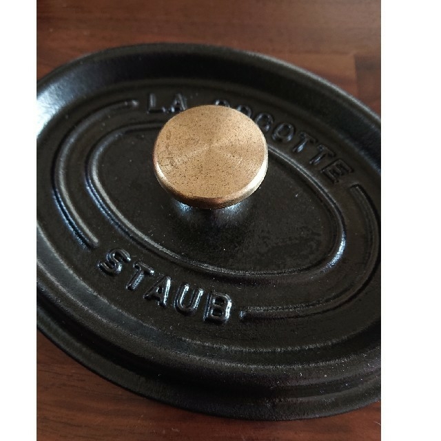 STAUB(ストウブ)のSTAUB◆オーバル15cm ブラック◆ストウブ インテリア/住まい/日用品のキッチン/食器(鍋/フライパン)の商品写真