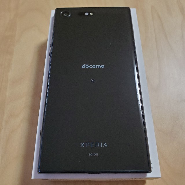 Xperia(エクスペリア)の【良品】Xperia XZ Premiumドコモ SO-04J ブラック 判定○ スマホ/家電/カメラのスマートフォン/携帯電話(スマートフォン本体)の商品写真