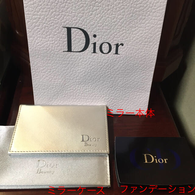 Christian Dior(クリスチャンディオール)のDiorミラー & ファンデーション コスメ/美容のベースメイク/化粧品(ファンデーション)の商品写真