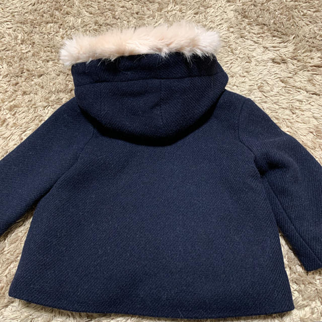 ZARA KIDS(ザラキッズ)のZaraBaby ファーフード付きコート キッズ/ベビー/マタニティのベビー服(~85cm)(ジャケット/コート)の商品写真