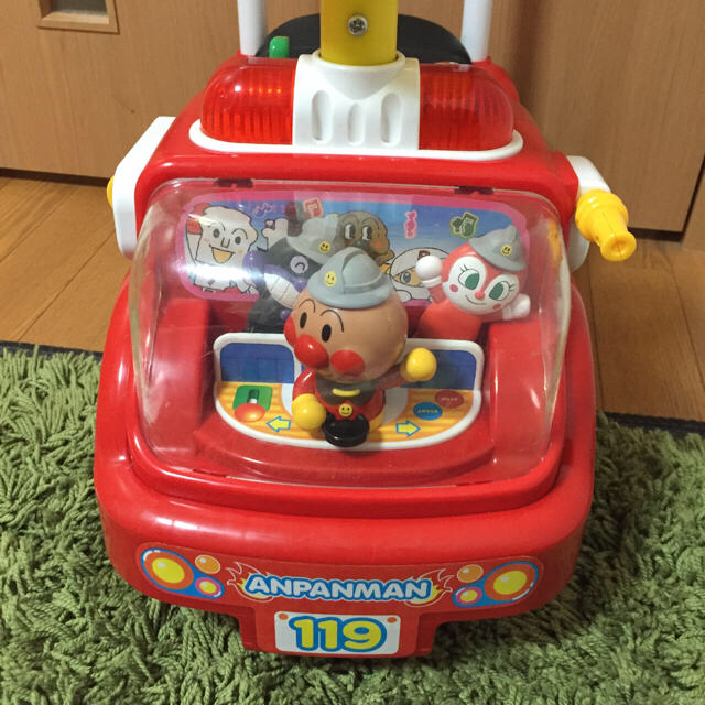 アンパンマン 消防車 乗り物おもちゃの通販 By Ai Ai Ai S Shop ラクマ