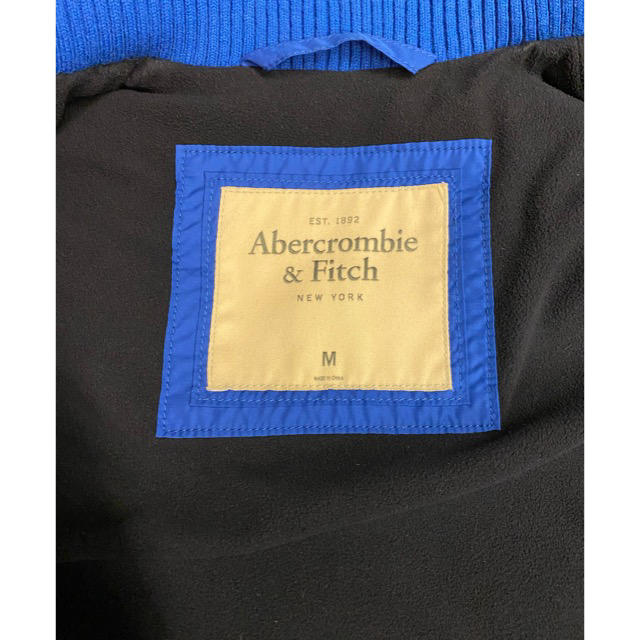 Abercrombie&Fitch(アバクロンビーアンドフィッチ)のアバクロ　ダウンベスト メンズのジャケット/アウター(ダウンベスト)の商品写真