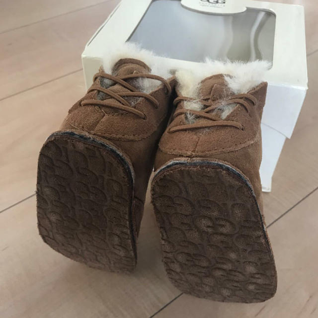 UGG(アグ)のUGG ベビーブーツ キッズ/ベビー/マタニティのベビー靴/シューズ(~14cm)(ブーツ)の商品写真