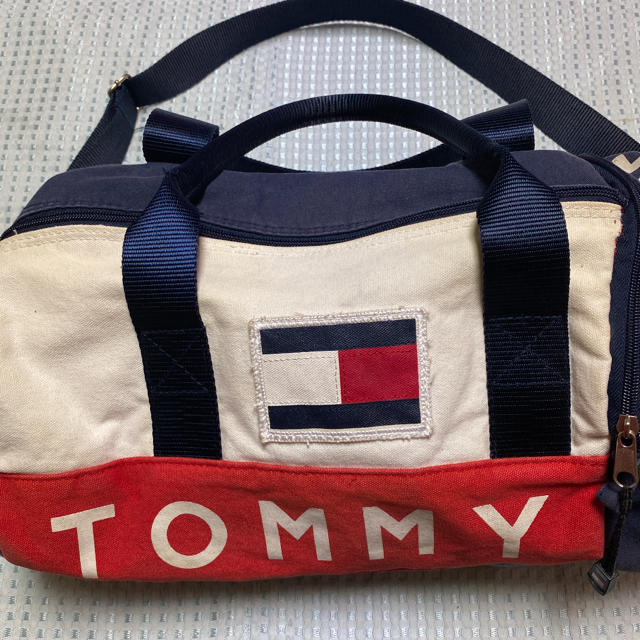 TOMMY HILFIGER(トミーヒルフィガー)のTOMMY トミーヒルフィガー ショルダーバック レディースのバッグ(ショルダーバッグ)の商品写真