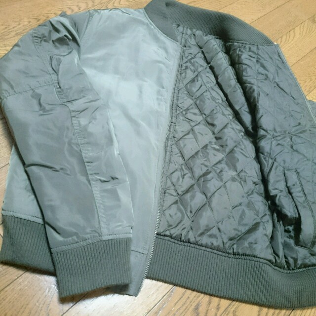WEGO(ウィゴー)のWEGO♡MA-1 カーキ レディースのジャケット/アウター(ブルゾン)の商品写真