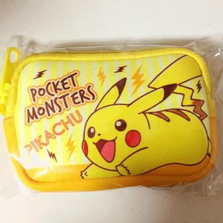 ポケモン(ポケモン)のピカチュウ ポーチ(キャラクターグッズ)