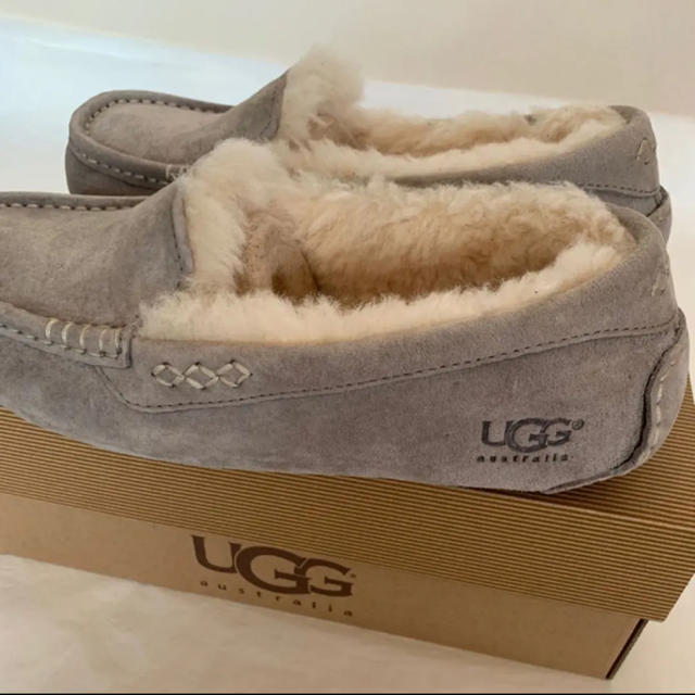 UGG(アグ)のUGG アグ　アンスレー　モカシン　グレー　23cm レディースの靴/シューズ(スリッポン/モカシン)の商品写真