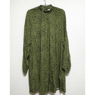 エイチアンドエム(H&M)のカーキ　レオパードワンピ(ひざ丈ワンピース)