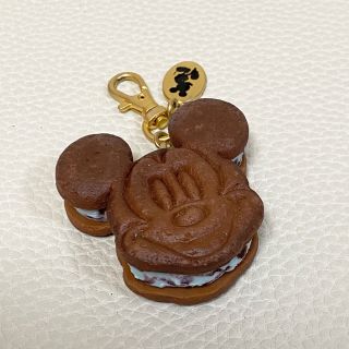 キューポット(Q-pot.)のQ-pot. ディズニー ミッキー アイス クッキーサンド バッグチャーム(キーホルダー)