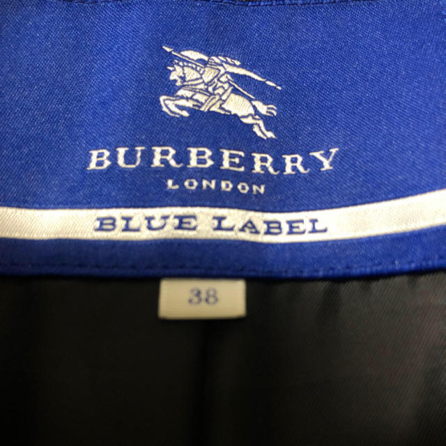 BURBERRY BLUE LABEL(バーバリーブルーレーベル)のBurberry BLUE LABEL バーバリーコート レディースのジャケット/アウター(ダウンコート)の商品写真