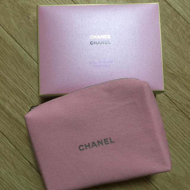 CHANEL⭐︎ポーチ⭐︎限定品！