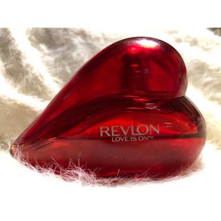 レブロン(REVLON)のhiii※様専用　ラブイズオン　(LOVE IS ON)(香水(女性用))