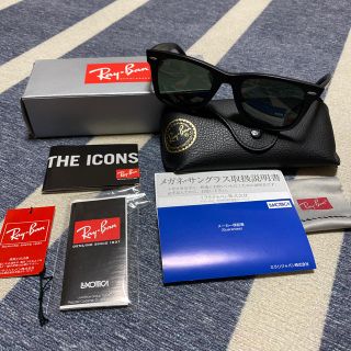 レイバン(Ray-Ban)のレイバン　ウェイファーラー　2140-F 保証書有り！　送料込み(サングラス/メガネ)