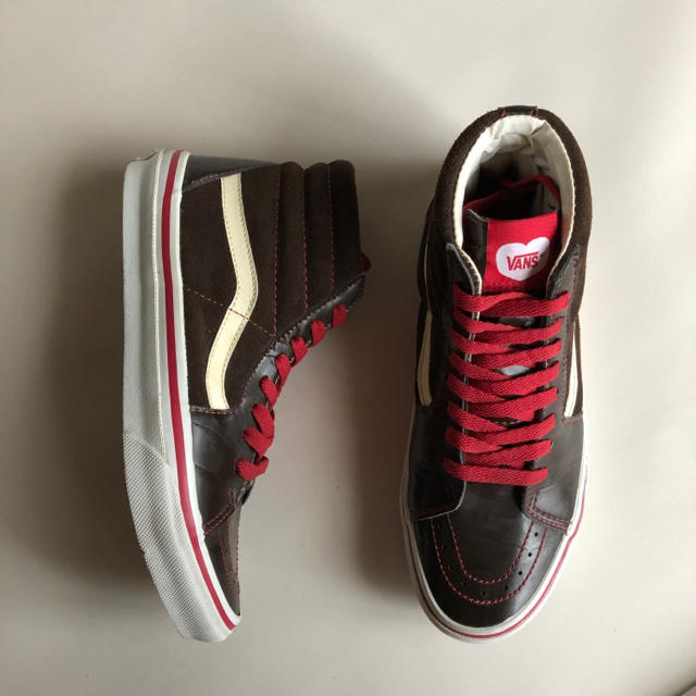 VANS(ヴァンズ)の美品⭐︎23.5㎝⭐︎ 旧タグ! VANS SK8-HI ヴァンズB143 レディースの靴/シューズ(スニーカー)の商品写真