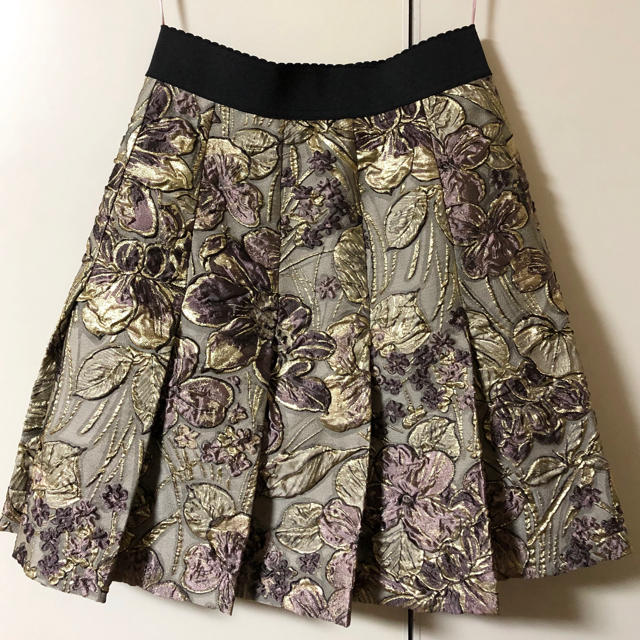 DOLCE&GABBANA - 【新品未使用】DOLCE & GABBANA 花柄 スカートの通販