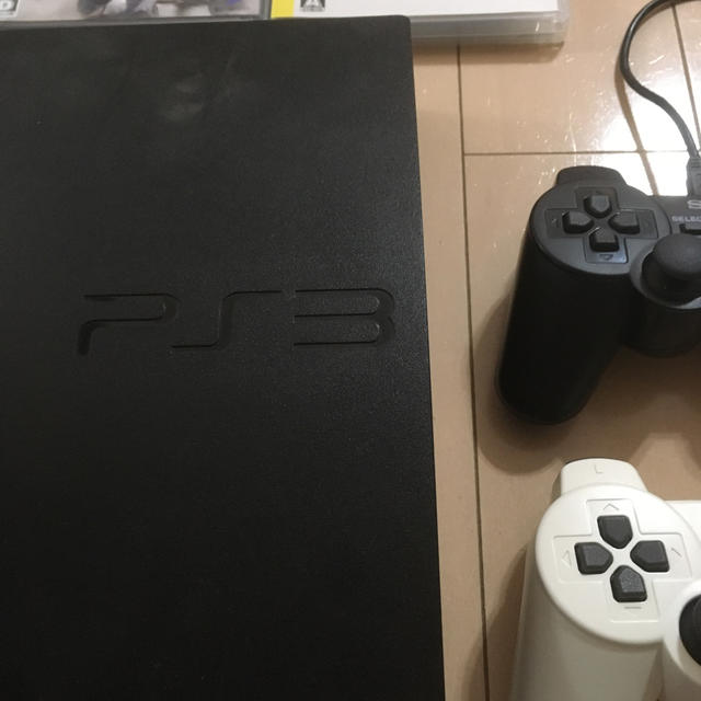 PS3本体、ソフト3本、コントローラー二個ジャンク、ケーブル類。 1