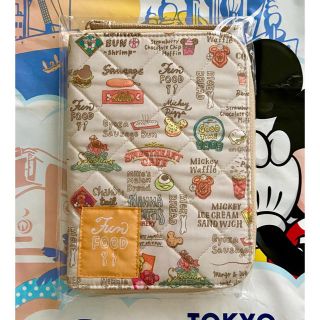 ディズニー(Disney)の《新品》ディズニーパークフード♡母子手帳ケース　Today付き(母子手帳ケース)