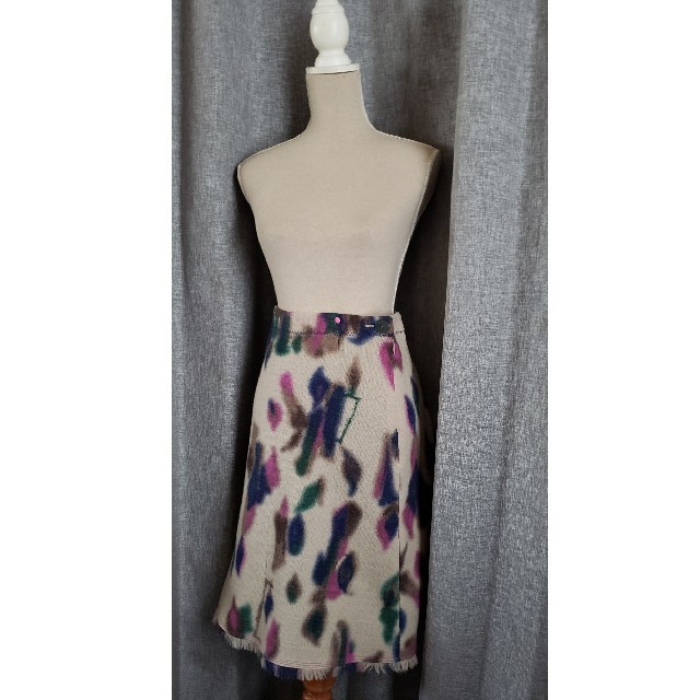 45rpm(フォーティーファイブアールピーエム)の《ミゲル様専用》未使用品レベル　パラスパレス　日本製　綺麗なスカート レディースのスカート(ひざ丈スカート)の商品写真