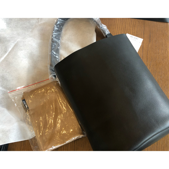 ENFOLD(エンフォルド)のrim.ark  リムアーク  leatherbucket mini back レディースのバッグ(ショルダーバッグ)の商品写真