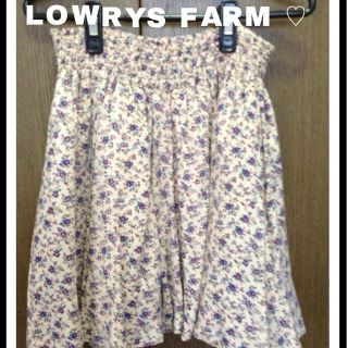 ローリーズファーム(LOWRYS FARM)のLOWRYS FARM 花柄スカート(ひざ丈スカート)