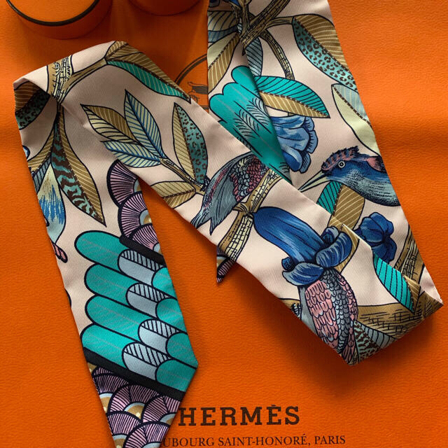 Hermes(エルメス)のエルメス ツイリー  新品 レディースのファッション小物(バンダナ/スカーフ)の商品写真