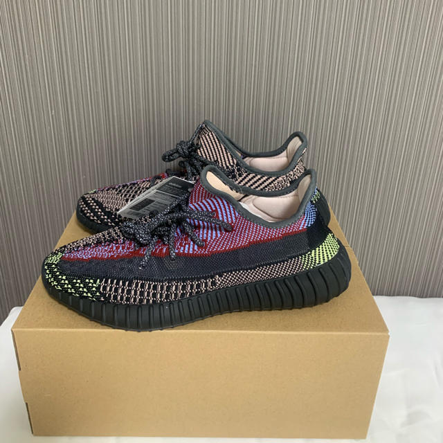 adidas(アディダス)の国内正規品、Yeezy Boost 350 v2 350 Yecheil,28. メンズの靴/シューズ(スニーカー)の商品写真