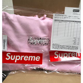 シュプリーム(Supreme)のsupreme bandana box logo tee hooded pink(パーカー)