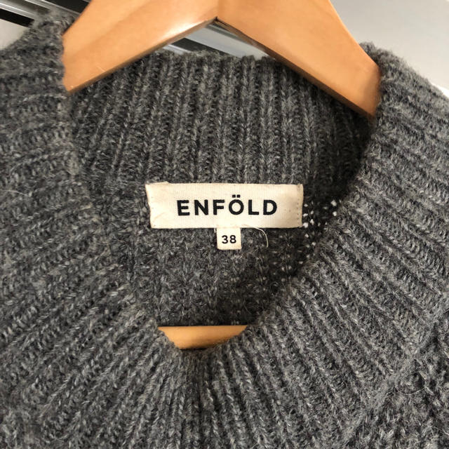 ENFOLD(エンフォルド)のENFOLD エンフォルド  畔編みニットチュニック グレー 38サイズ レディースのトップス(ニット/セーター)の商品写真