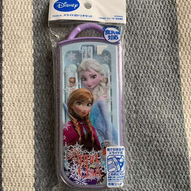 Disney(ディズニー)のアナ雪　お箸、スプーン、フォークセット　 インテリア/住まい/日用品のキッチン/食器(弁当用品)の商品写真